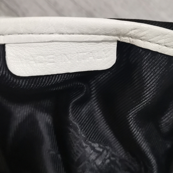 Burberry Hobo Bag - Picture 5 of 8